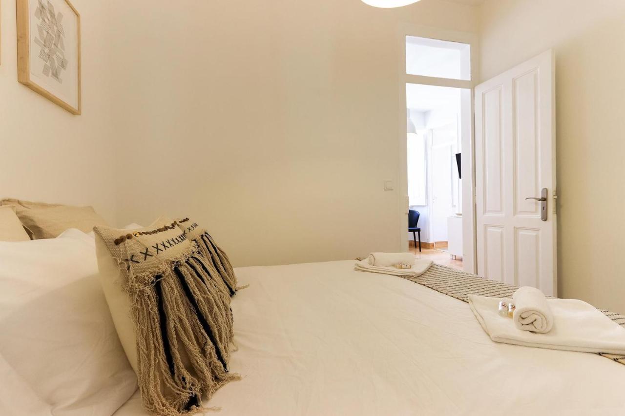 Bairro Alto Bright By Homing Apartment Lisbon Bagian luar foto